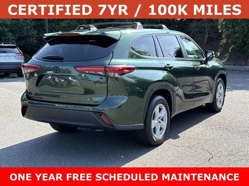 Used 2023 Toyota Highlander LE FWD image 2
