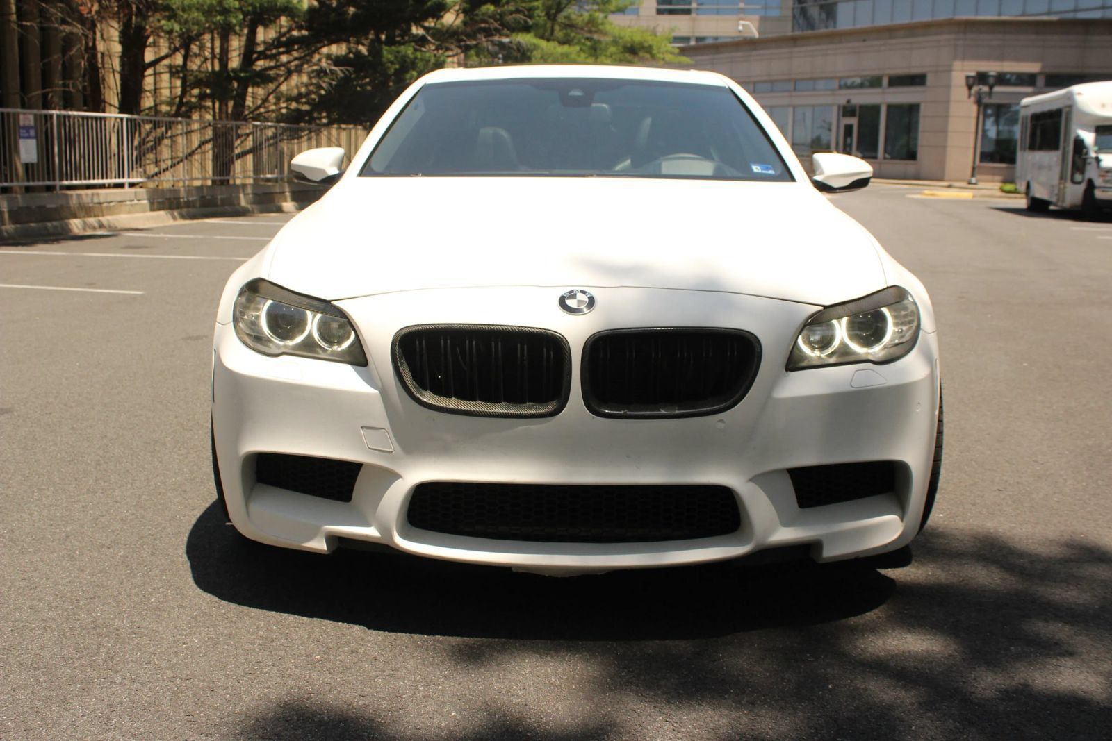 Used 2013 BMW M5 RWD image 3