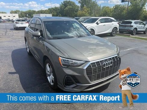 Used 2020 Audi Q3 2.0T Premium w/ Convenience Package AWD/4WD image 4