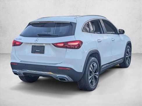 New 2026 Mercedes-Benz GLA 250 image 2