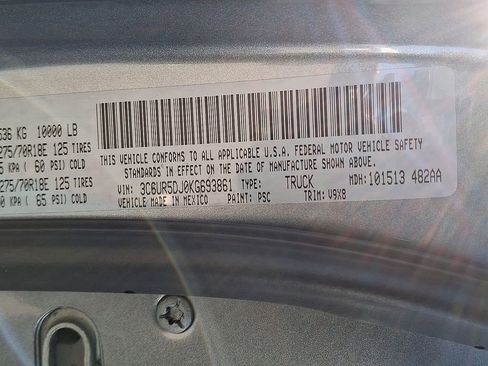 Used 2019 RAM 2500 Big Horn image 27