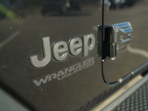 Used 2022 Jeep Wrangler Unlimited Sport image 38