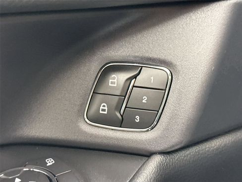 Used 2019 Ford Expedition Max Limited image 31