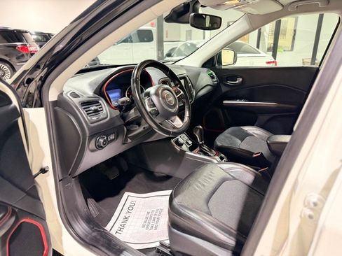 Used 2021 Jeep Compass Trailhawk w/ Convenience Group AWD/4WD image 15