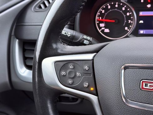 Used 2022 GMC Terrain SLT image 18