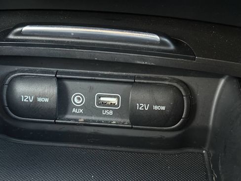 Used 2018 Kia Optima LX w/ 17" Alloy Wheels Package image 33