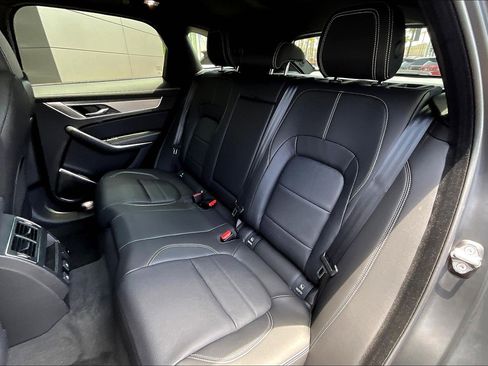 New 2026 Jaguar F-PACE R-Dynamic S image 10