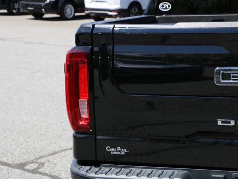 Used 2022 GMC Sierra 1500 Denali Ultimate AWD/4WD image 6