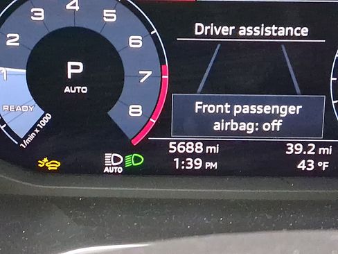 Used 2025 Audi Q3 2.0T Premium w/ Convenience Package image 19