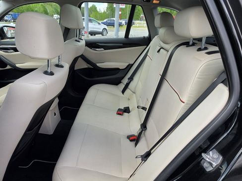 Used 2015 BMW X1 sDrive28i RWD image 4