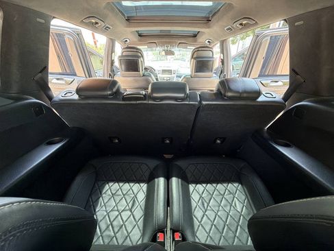 Used 2013 Mercedes-Benz GL 550 4MATIC image 27