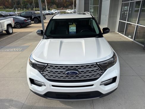 Certified 2022 Ford Explorer Limited w/ Equipment Group 301A image 12