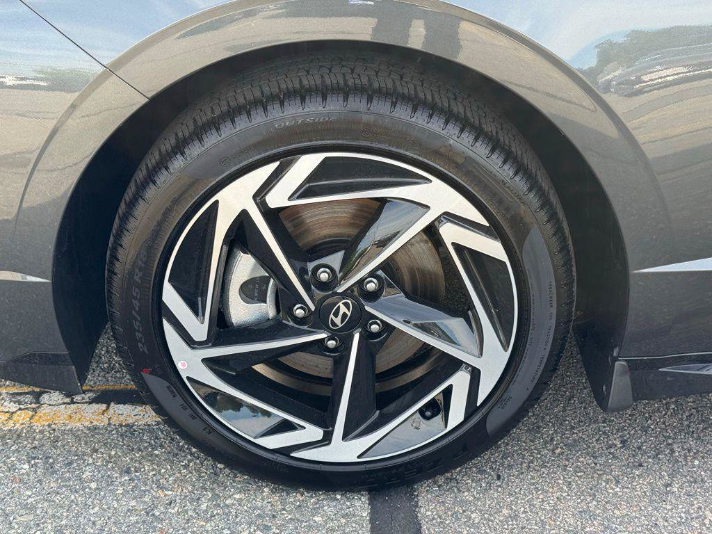 New 2026 Hyundai Sonata SEL FWD image 9