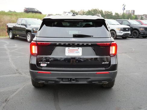 Used 2026 Ford Explorer Active AWD/4WD image 6