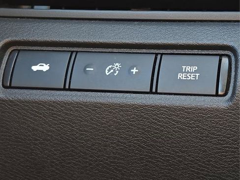 Used 2024 Nissan Altima 2.5 SV image 26