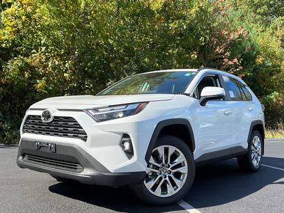 New 2025 Toyota RAV4 XLE Premium w/ Weather Package
