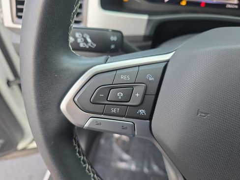 Used 2023 Volkswagen Atlas SEL image 31