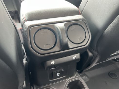 Used 2026 Jeep Gladiator Rubicon AWD/4WD image 15
