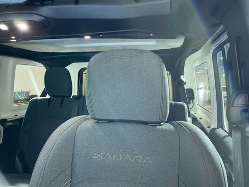 Used 2024 Jeep Wrangler Sahara image 21