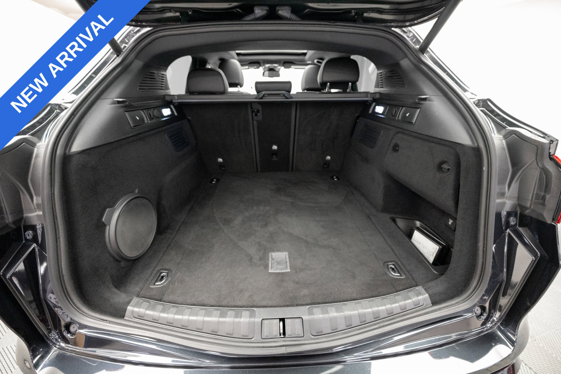 Used 2023 Alfa Romeo Stelvio Veloce AWD/4WD image 49