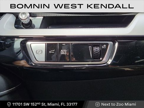 Used 2025 Cadillac Optiq Luxury 1 image 26