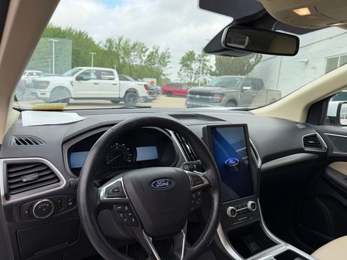 Used 2023 Ford Edge SEL w/ Convenience Package AWD/4WD image 10