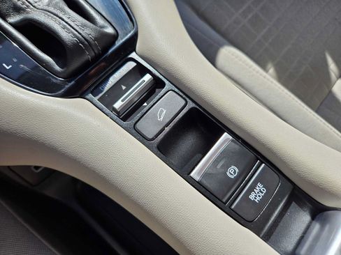 Used 2023 Honda HR-V LX image 29