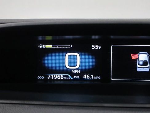 Used 2022 Toyota Prius XLE image 37