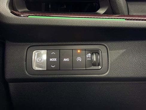 Used 2024 Chevrolet Traverse RS image 13