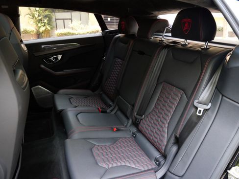 Used 2023 Lamborghini Urus S AWD/4WD image 6