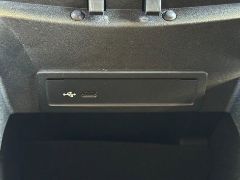 Used 2021 Mercedes-Benz GLE 350 4MATIC w/ Premium Package image 36