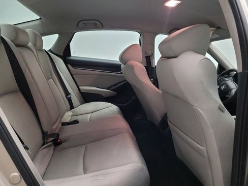 Used 2018 Honda Accord LX image 19