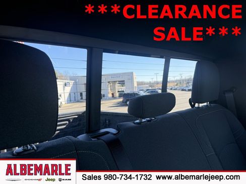 Used 2024 RAM 2500 Tradesman w/ Chrome Appearance Group image 38