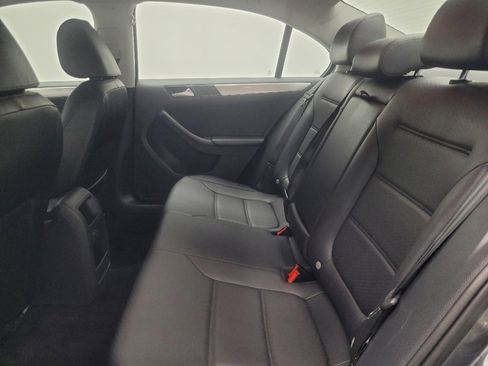 Used 2017 Volkswagen Jetta SE FWD image 18