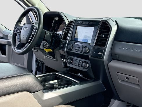 Certified 2021 Ford F350 XLT w/ XLT Premium Package AWD/4WD image 5