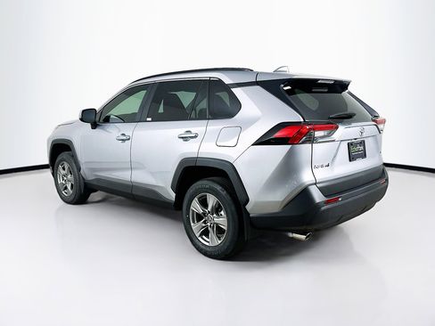 Used 2025 Toyota RAV4 XLE w/ Convenience Package image 5