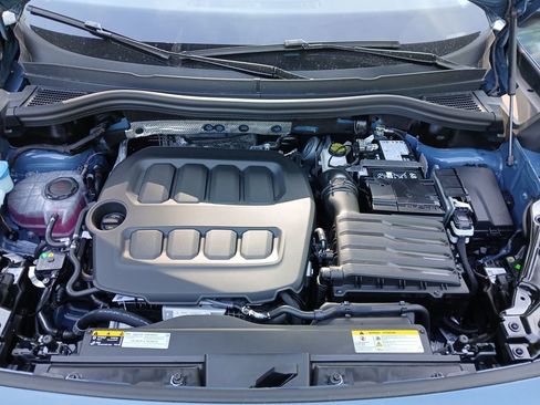 New 2026 Volkswagen Tiguan SE image 21