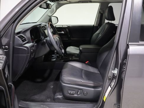 Used 2021 Toyota 4Runner TRD Off-Road Premium w/ Moonroof Package AWD/4WD image 11