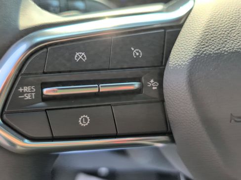 New 2025 Chevrolet Suburban Premier image 23