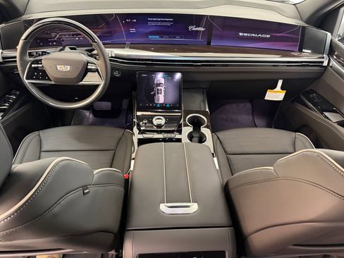 New 2026 Cadillac Escalade ESV Luxury w/ Touring Package image 13