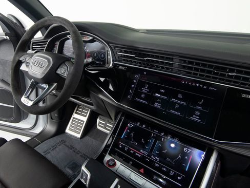 Used 2026 Audi RS Q8 performance AWD/4WD image 27