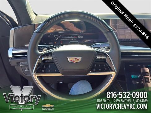 Used 2025 Cadillac Escalade Premium Luxury Platinum image 10