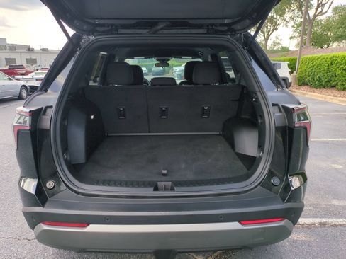 Used 2025 Chevrolet Equinox LT FWD image 30