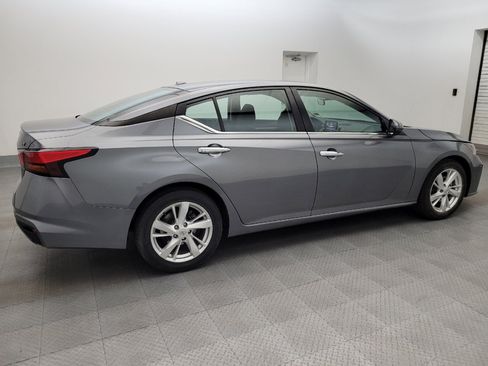 Used 2023 Nissan Altima 2.5 SV FWD image 10