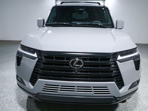 Used 2025 Lexus GX 550 w/ Accessory Package (Z1) AWD/4WD image 4