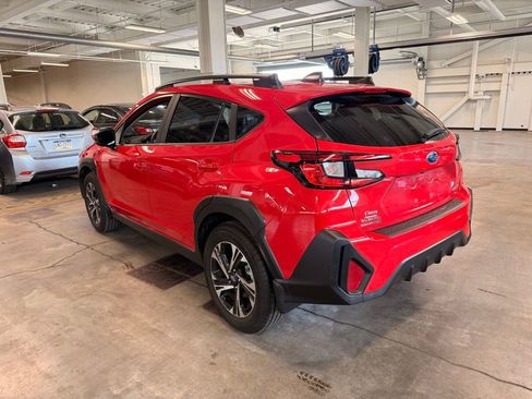 Used 2025 Subaru Crosstrek 2.0i Premium image 5