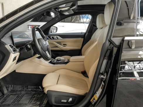 Used 2024 BMW i4 eDrive35 RWD image 3