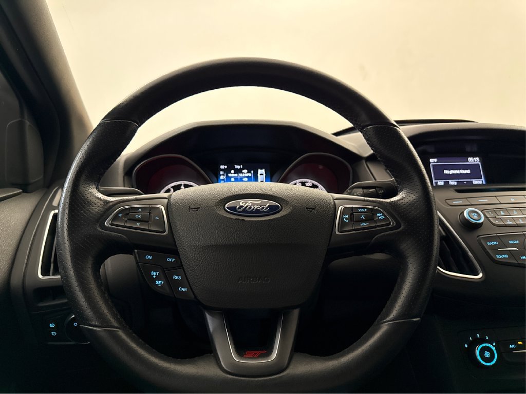 Used 2017 Ford Focus ST FWD image 17