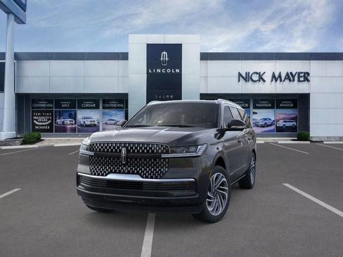 New 2025 Lincoln Navigator Reserve image 2