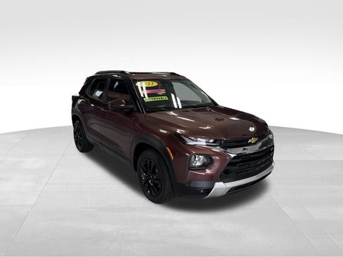 Used 2023 Chevrolet TrailBlazer LT w/ Convenience Package AWD/4WD image 8